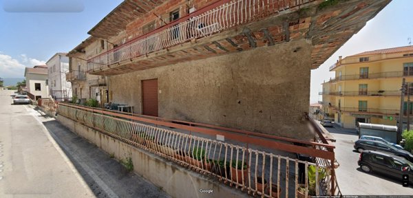 locale commerciale in vendita a Montecorvino Pugliano