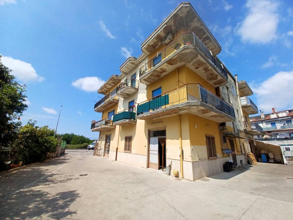 appartamento in vendita a Montecorvino Pugliano in zona Pagliarone