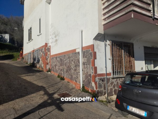 appartamento in vendita a Montecorvino Pugliano in zona Santa Tecla