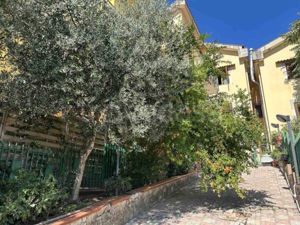 casa indipendente in vendita a Montecorvino Pugliano in zona Pugliano