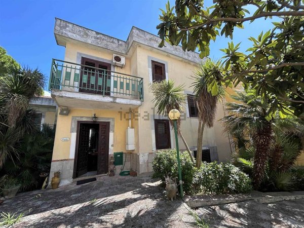 casa indipendente in vendita a Montecorvino Pugliano