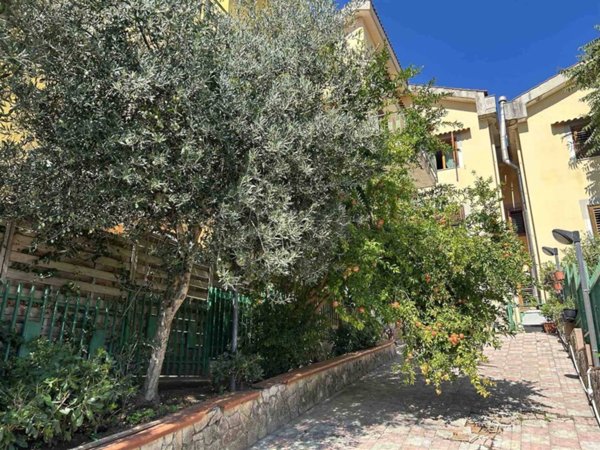 casa indipendente in vendita a Montecorvino Pugliano in zona Pugliano