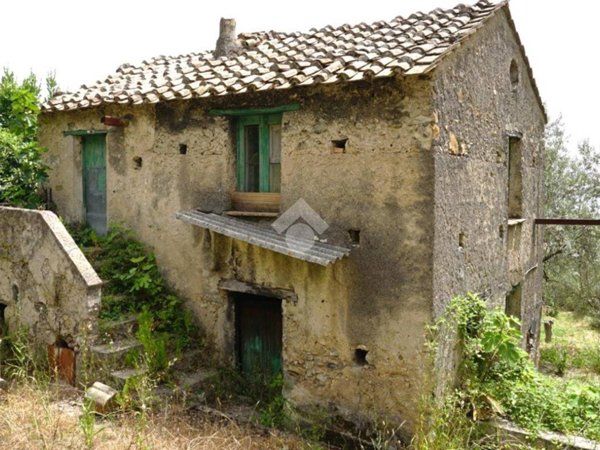 casa indipendente in vendita a Montecorvino Pugliano in zona Santa Tecla