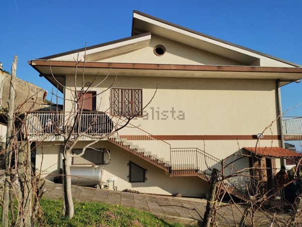 casa indipendente in vendita a Montecorvino Pugliano