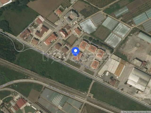 capannone in vendita a Montecorvino Pugliano in zona Pugliano