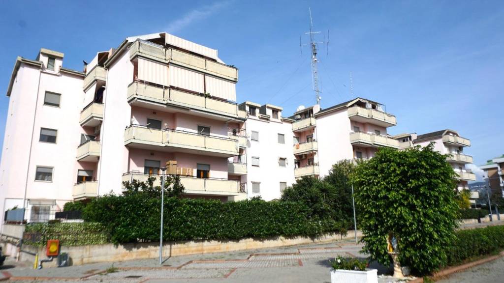 casa semindipendente in vendita a Montecorvino Pugliano in zona Pagliarone