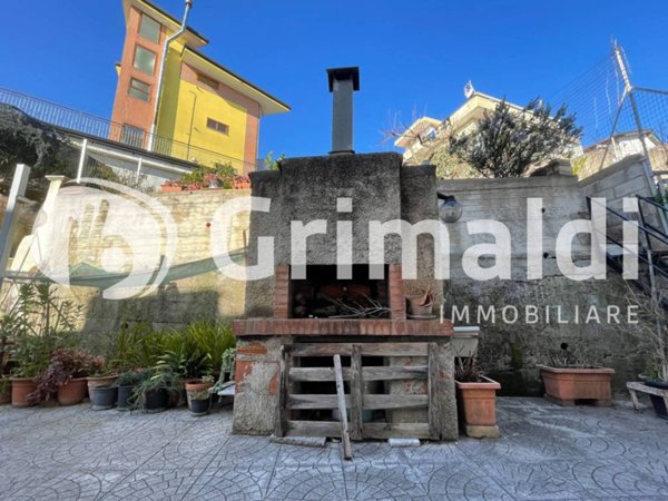 appartamento in vendita a Montecorvino Pugliano in zona Pugliano