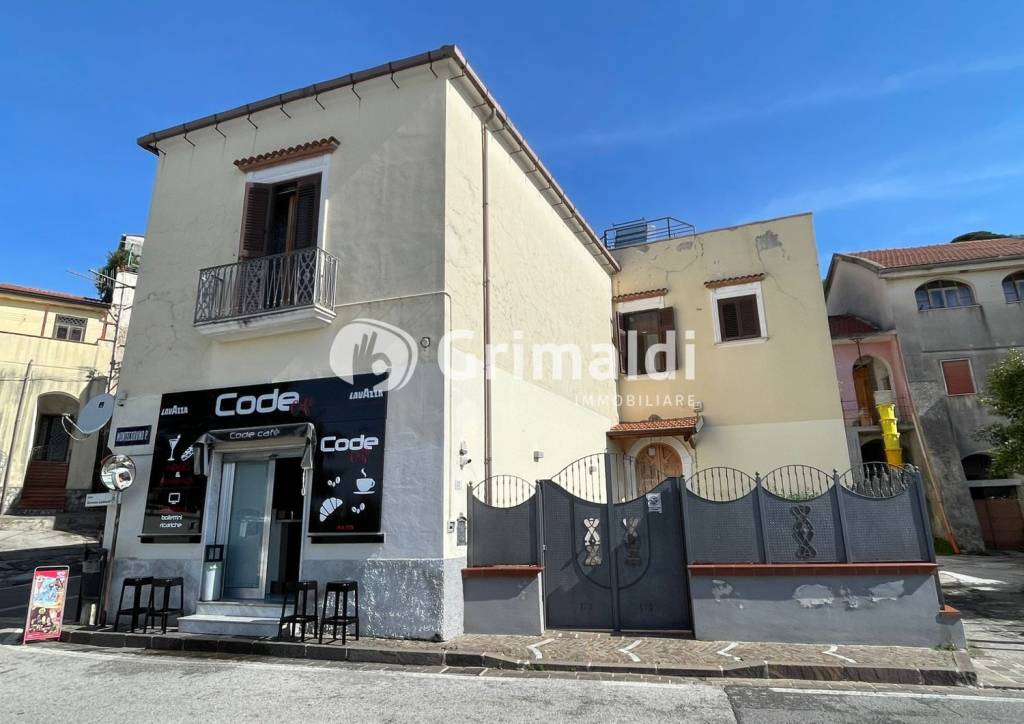casa indipendente in vendita a Montecorvino Pugliano in zona Santa Tecla