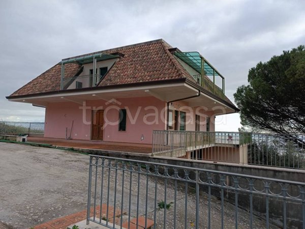 casa indipendente in vendita a Montecorvino Pugliano in zona Santa Tecla
