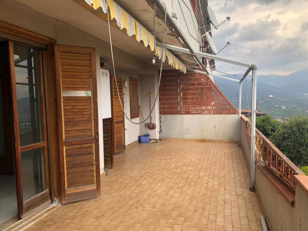 casa indipendente in vendita a Montecorvino Pugliano in zona Torello