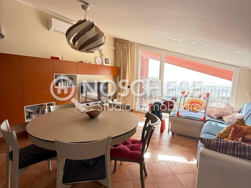 appartamento in vendita a Montecorvino Pugliano in zona Santa Tecla