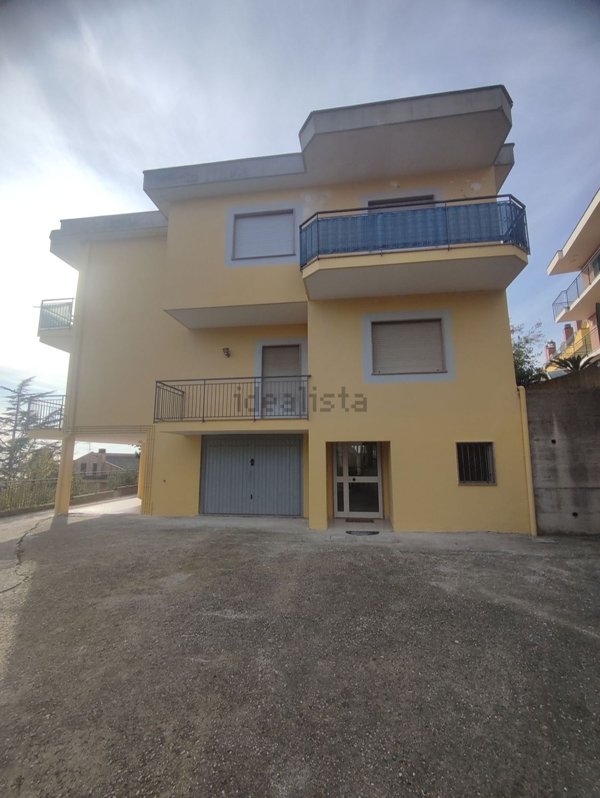 casa indipendente in vendita a Montecorvino Pugliano in zona Santa Tecla