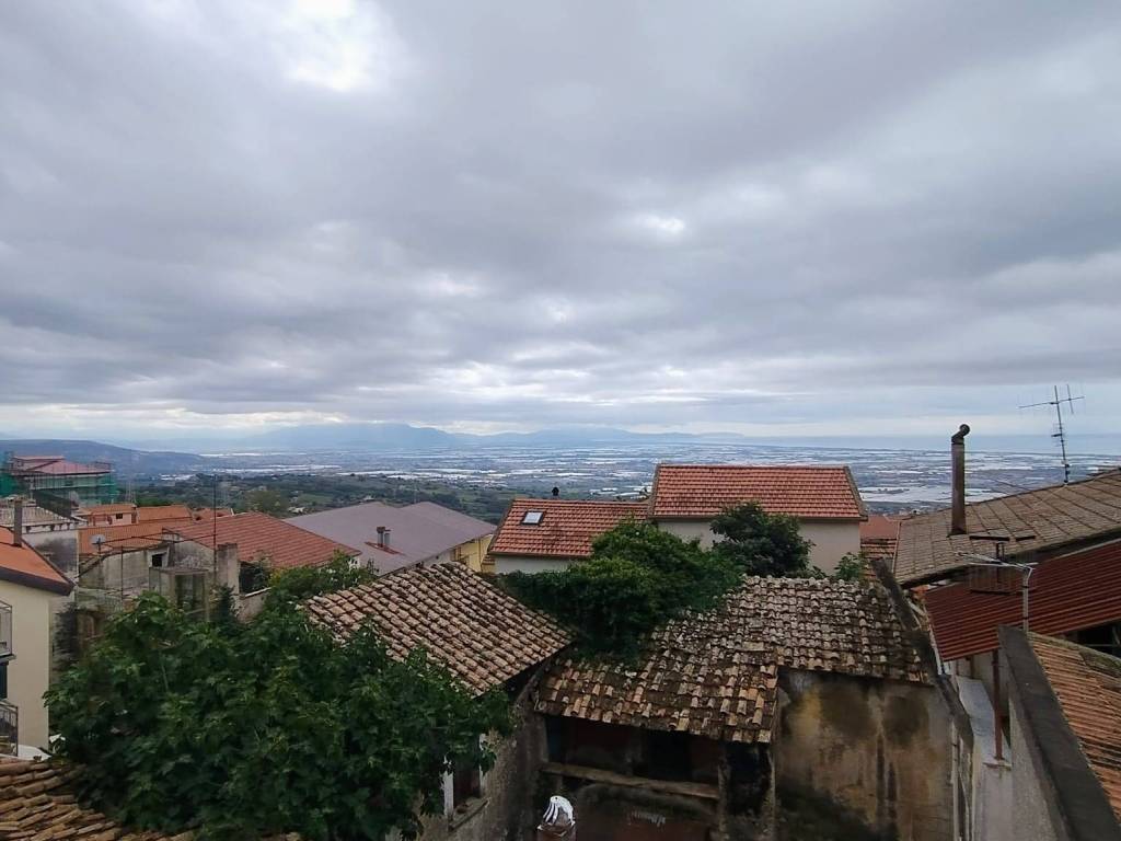 casa indipendente in vendita a Montecorvino Pugliano in zona Santa Tecla