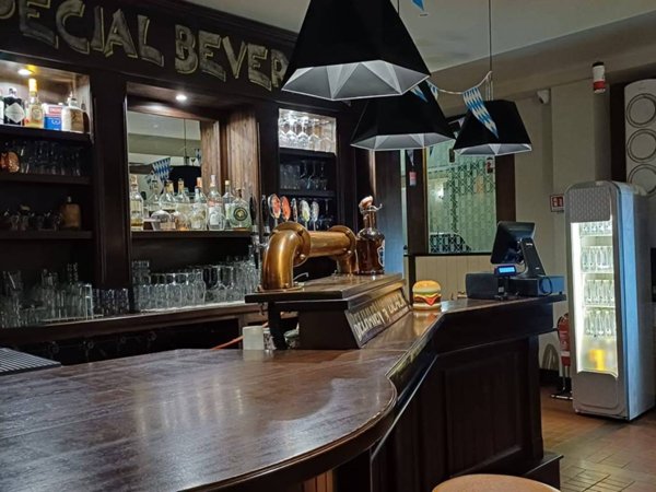 negozio in vendita a Montecorvino Pugliano in zona Pagliarone