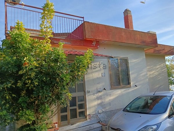 casa indipendente in vendita a Montecorvino Pugliano