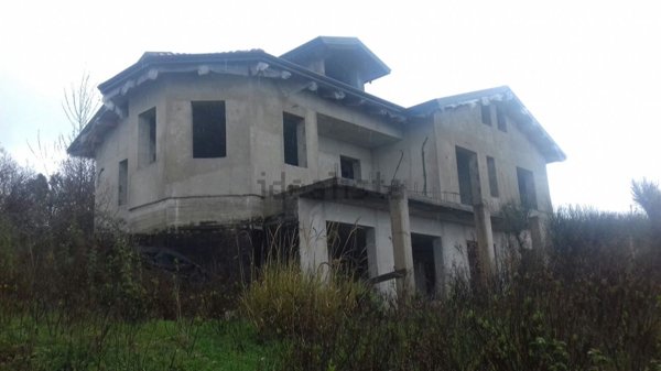 casa indipendente in vendita a Montecorvino Pugliano