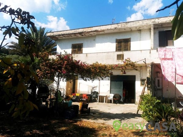 quadrivano in vendita a Montecorvino Pugliano