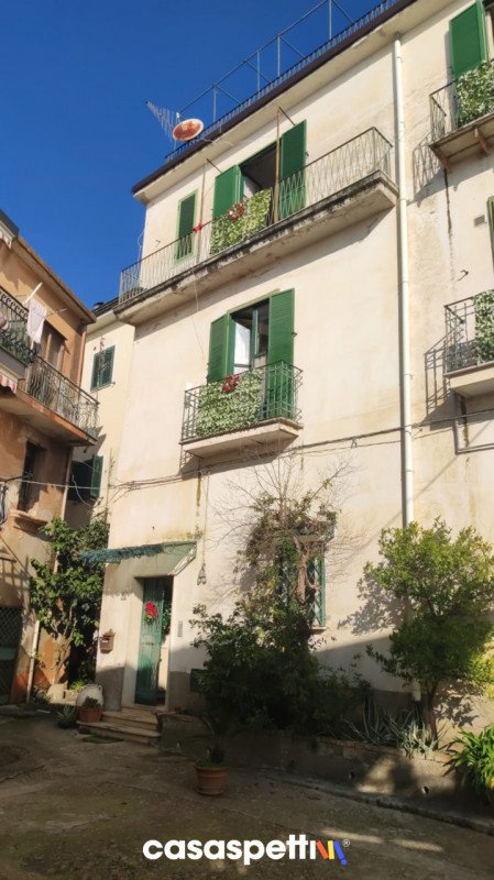 casa indipendente in vendita a Montecorvino Pugliano in zona Santa Tecla