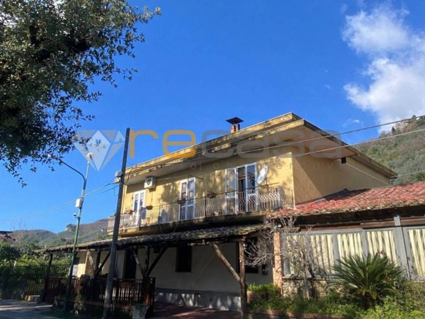 appartamento in vendita a Montecorvino Pugliano in zona Pugliano