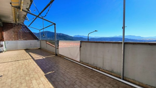 casa indipendente in vendita a Montecorvino Pugliano in zona Torello