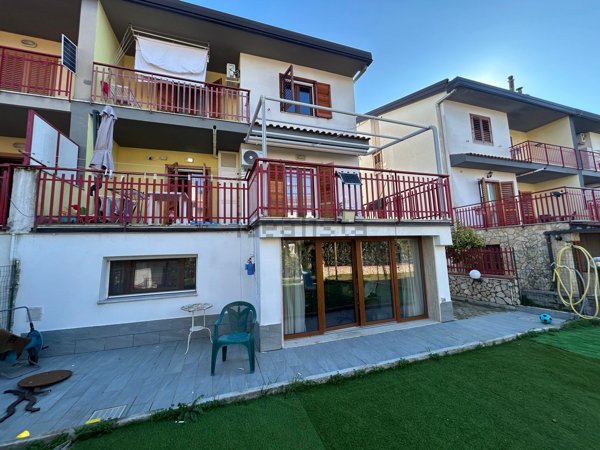 casa indipendente in vendita a Montecorvino Pugliano