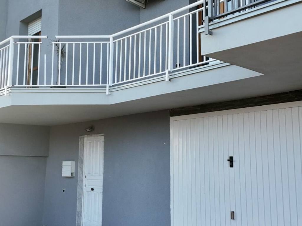 casa indipendente in vendita a Montecorvino Pugliano in zona Santa Tecla