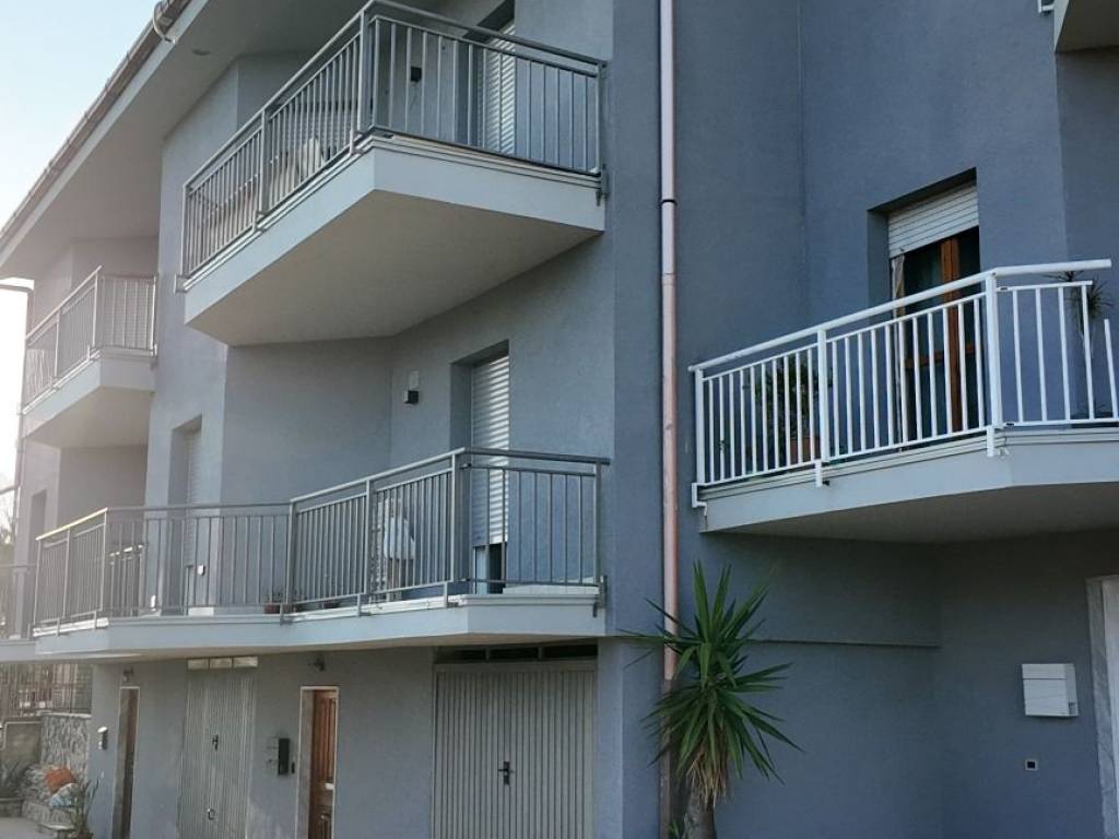 casa indipendente in vendita a Montecorvino Pugliano in zona Santa Tecla