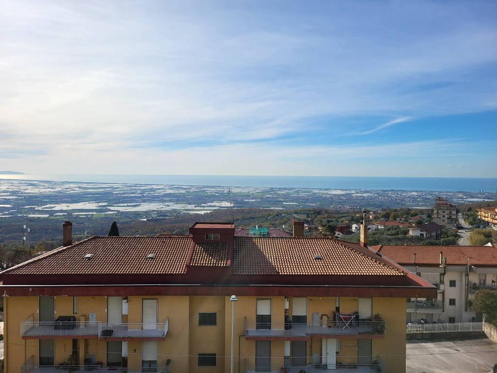 appartamento in vendita a Montecorvino Pugliano in zona Santa Tecla