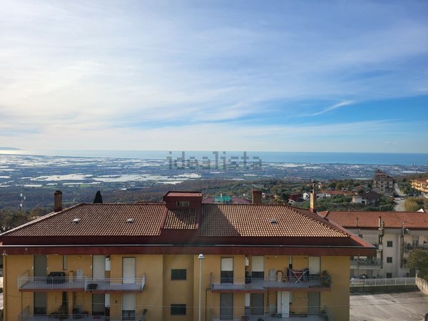 appartamento in vendita a Montecorvino Pugliano in zona Santa Tecla