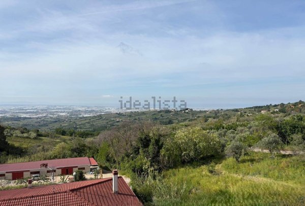 casa indipendente in vendita a Montecorvino Pugliano in zona Pugliano