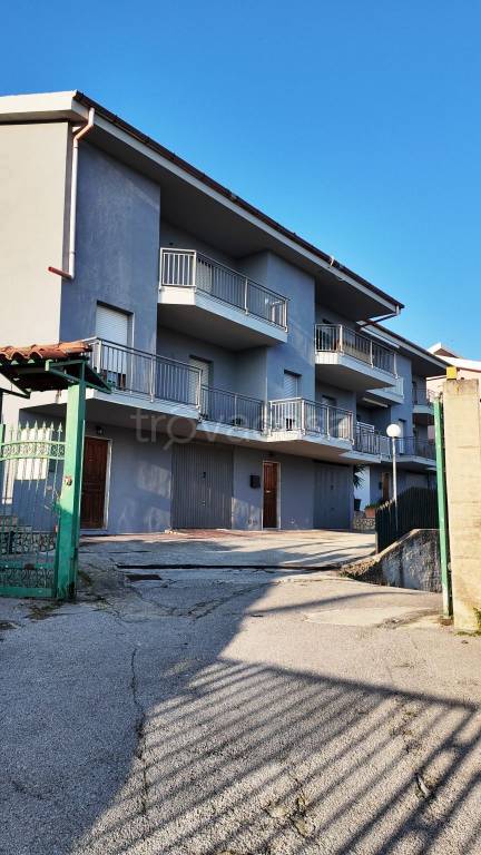 casa indipendente in vendita a Montecorvino Pugliano in zona Santa Tecla