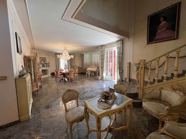villa in vendita a Montecorvino Pugliano