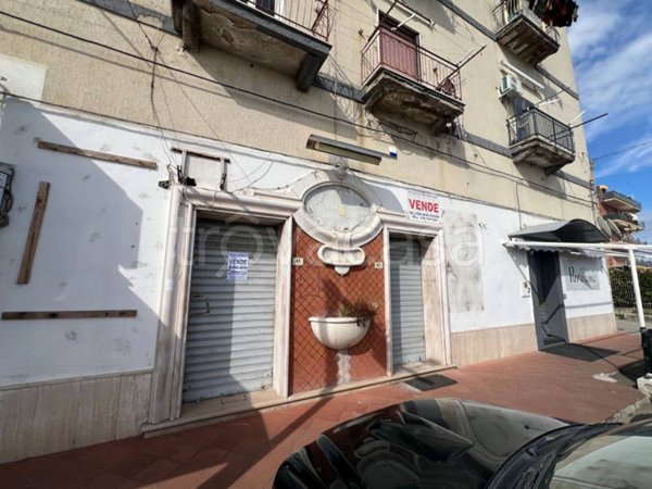 negozio in vendita a Montecorvino Pugliano in zona Pagliarone