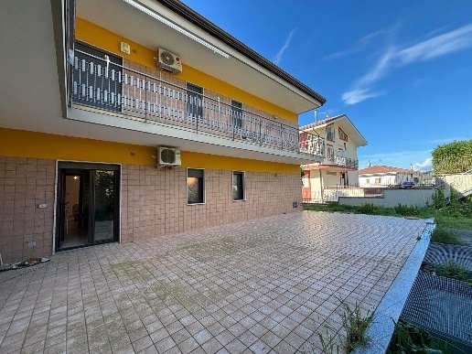 appartamento in vendita a Montecorvino Pugliano in zona Santa Tecla