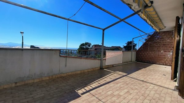 casa indipendente in vendita a Montecorvino Pugliano in zona Torello