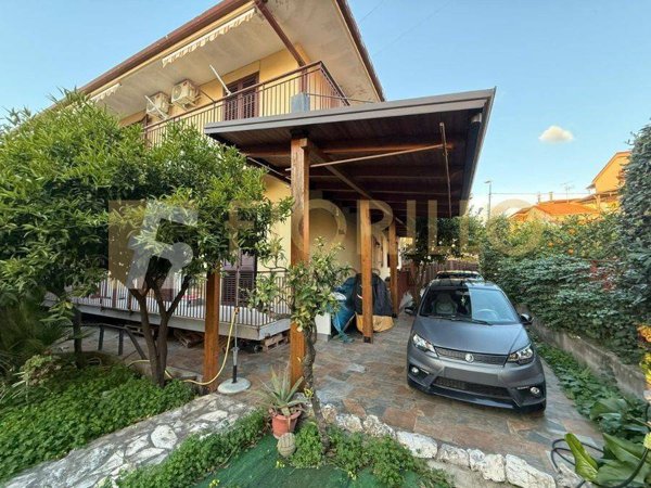 appartamento in vendita a Montecorvino Rovella in zona Macchia