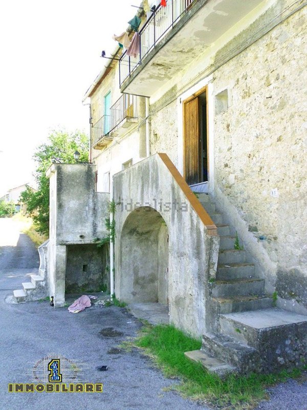 appartamento in vendita a Montecorvino Rovella in zona San Martino