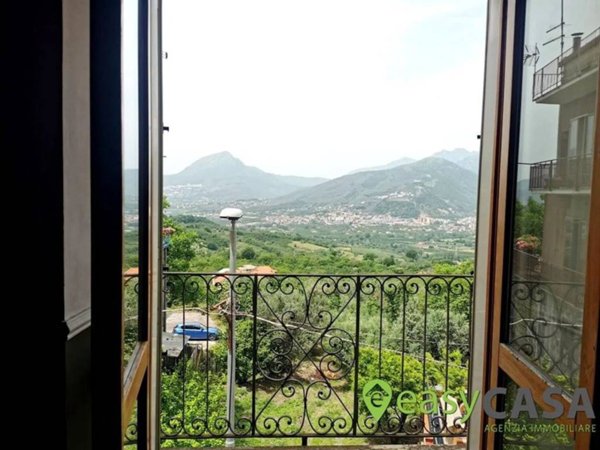 appartamento in vendita a Montecorvino Rovella