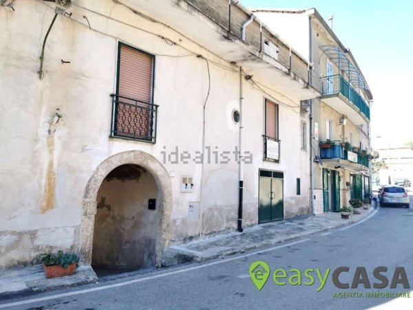 appartamento in vendita a Montecorvino Rovella in zona Gauro
