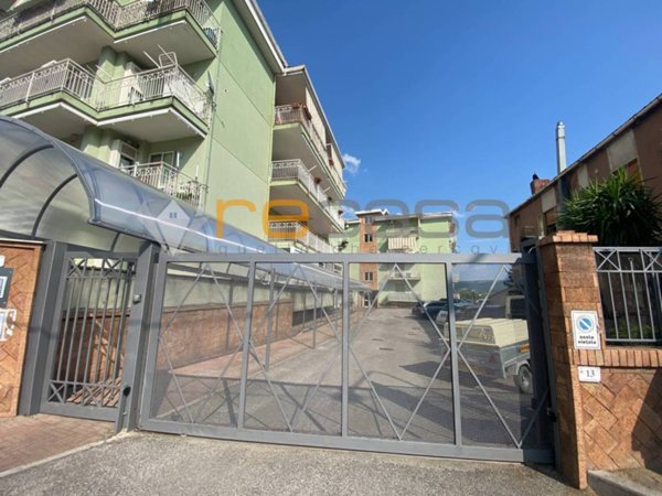 appartamento in vendita a Montecorvino Rovella in zona Macchia