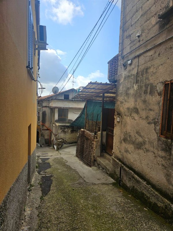 appartamento in vendita a Montecorvino Rovella in zona Gauro