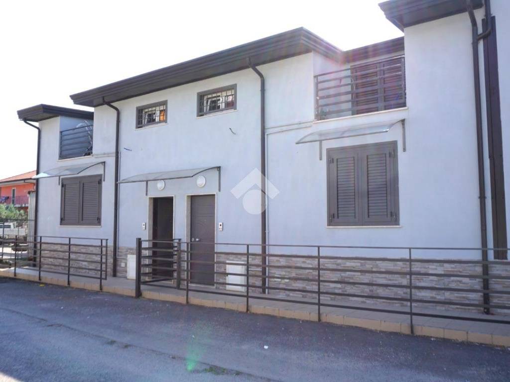casa indipendente in vendita a Montecorvino Rovella in zona Macchia