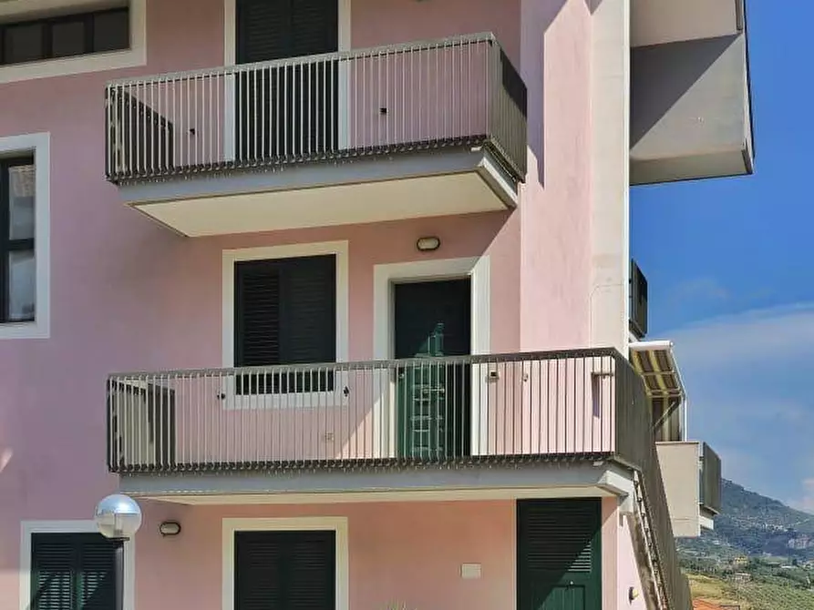 casa indipendente in vendita a Montecorvino Rovella