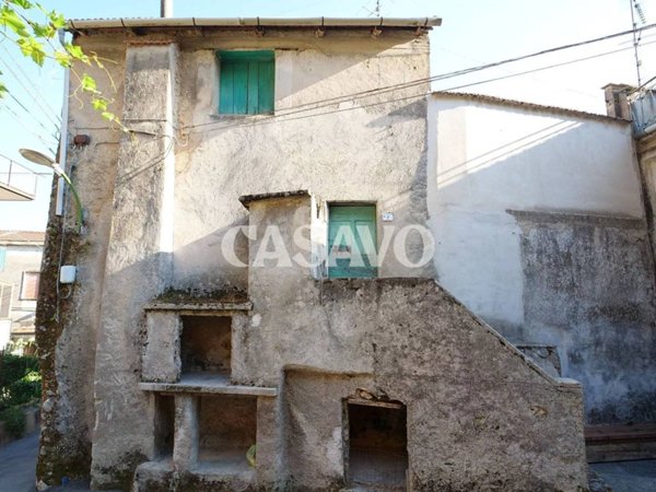 appartamento in vendita a Montecorvino Rovella in zona Gauro