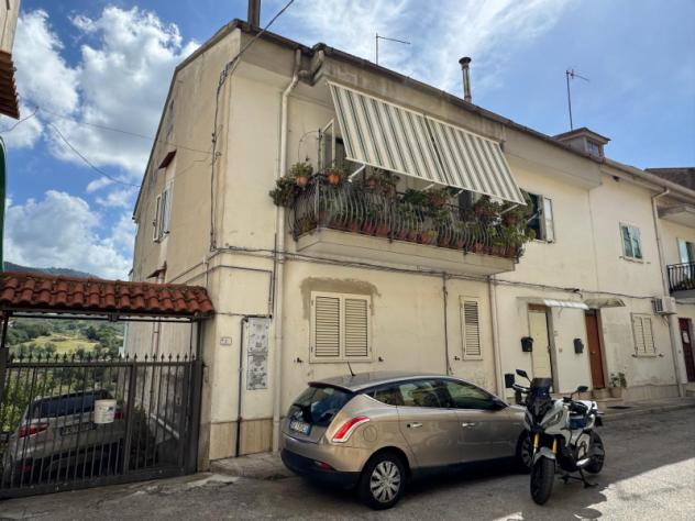 casa indipendente in vendita a Montecorvino Rovella in zona San Martino