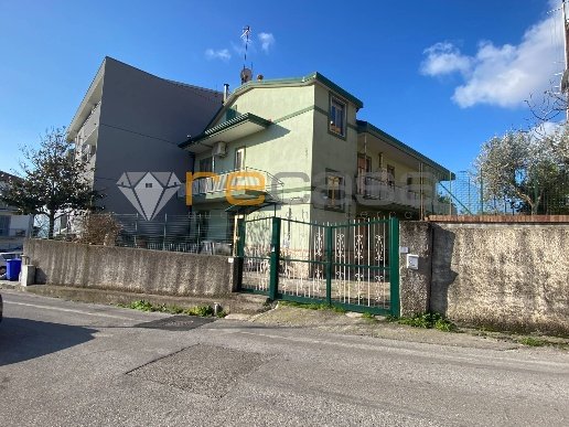 appartamento in vendita a Montecorvino Rovella