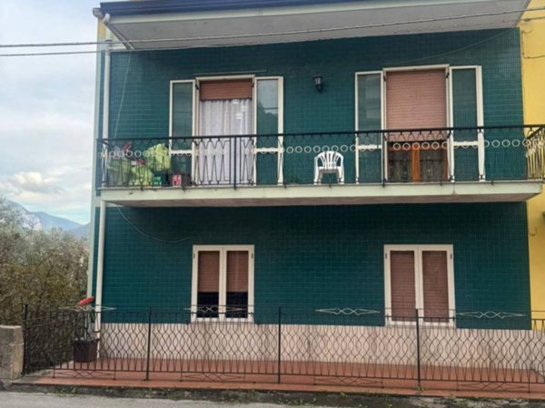 appartamento in vendita a Montecorvino Rovella