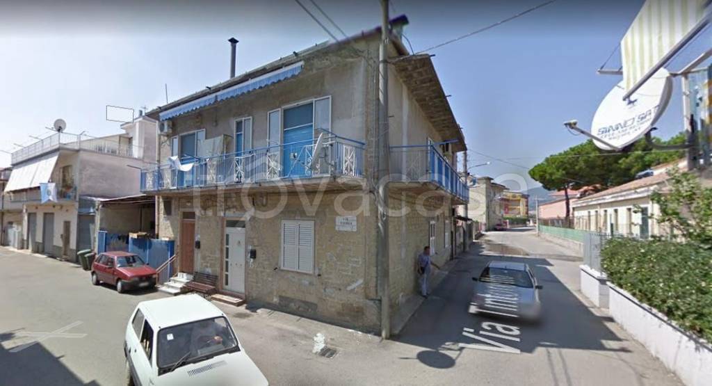 appartamento in vendita a Montecorvino Rovella in zona Macchia