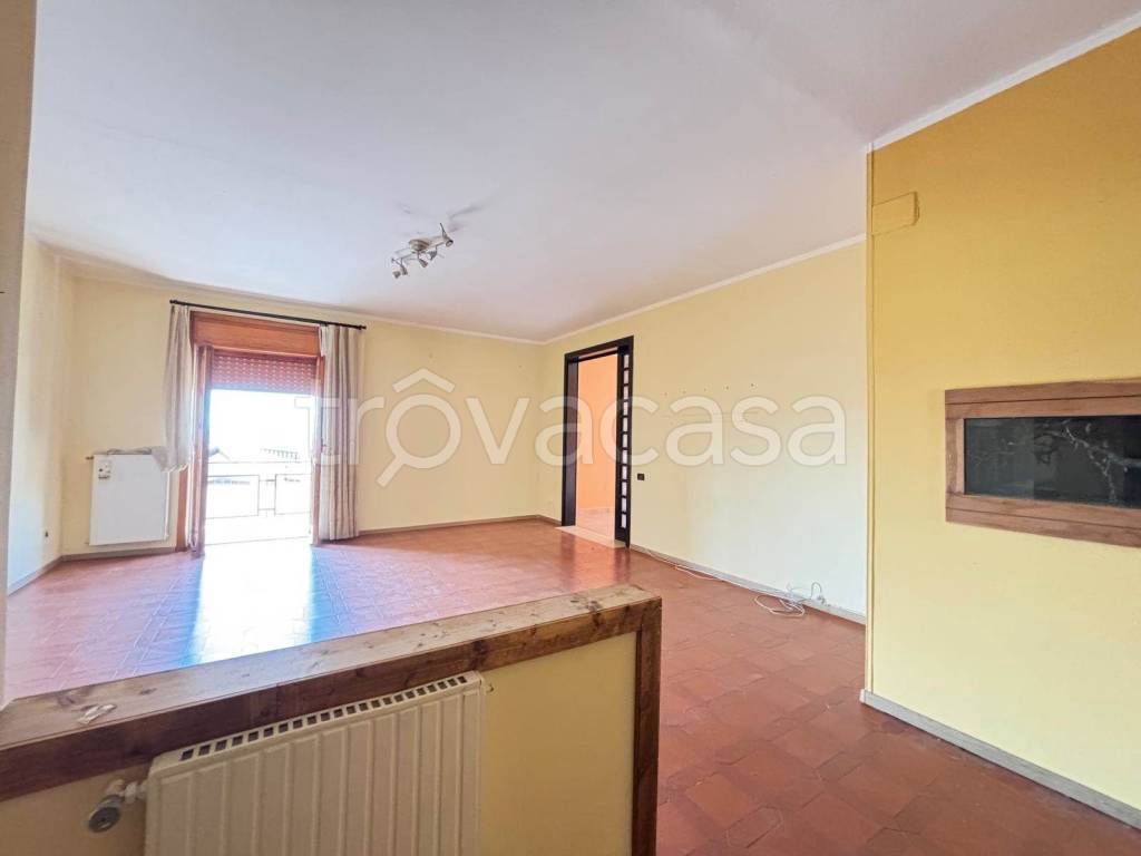 appartamento in vendita a Montecorvino Rovella