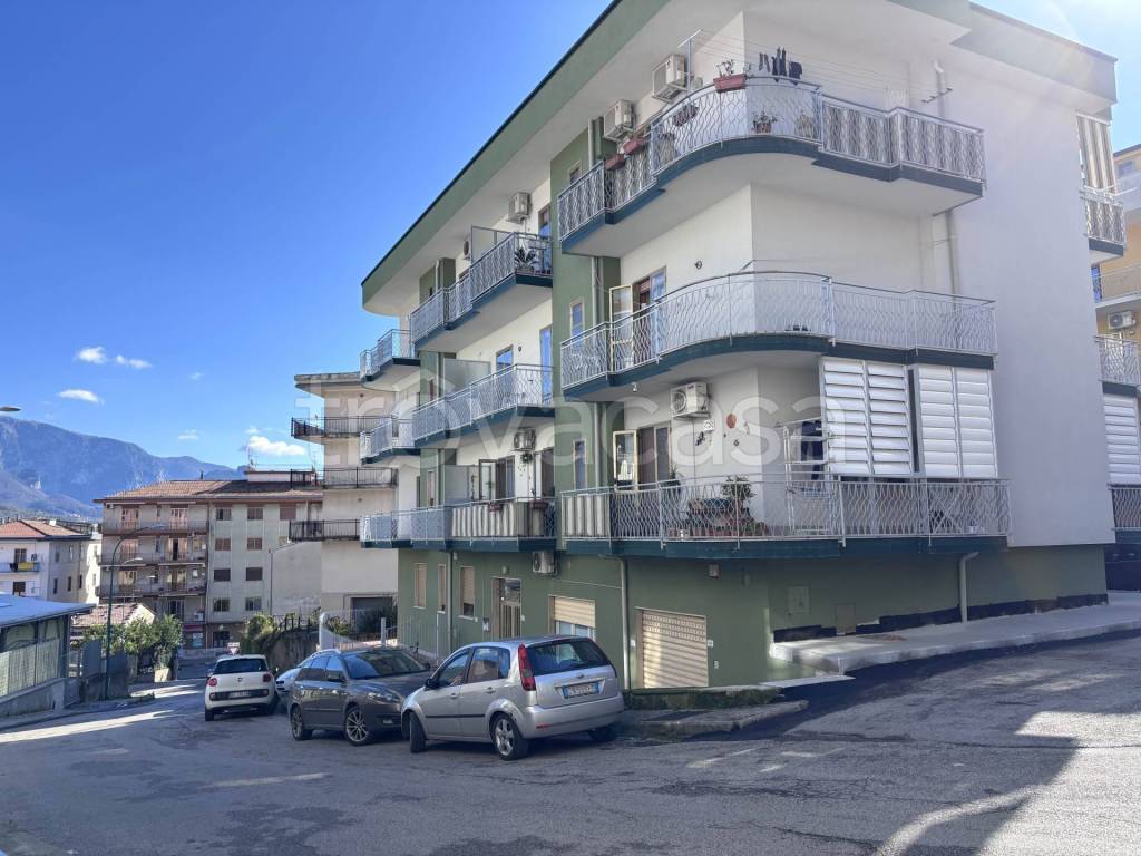 appartamento in vendita a Montecorvino Rovella